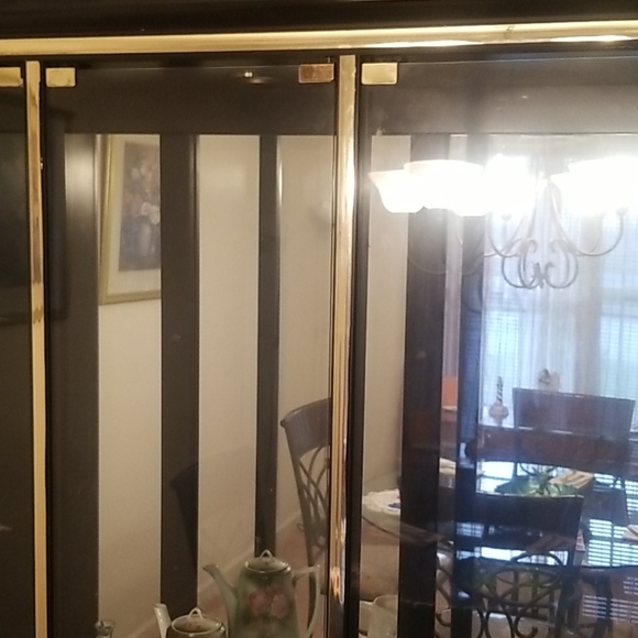 Breakfront - Picture 3 of 3